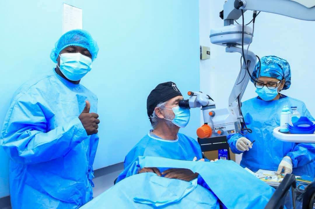 WhatsApp-Image-2026-06-08-at-09.25.44-1 Kinshasa : le Gouverneur Daniel Bumba visite la Fondation Vision et salue la prise en charge gratuite de près de 500 patients atteints de pathologies oculaires