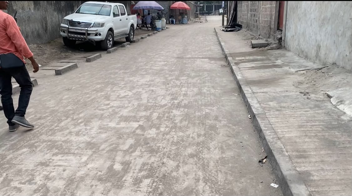70313c15-7079-4d88-a196-4bf36993f2a0-1 Kinshasa : à Matete, construction et réhabilitation des routes en béton changent le quotidien des habitants